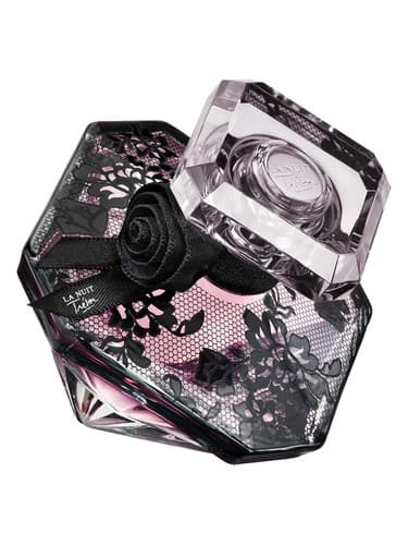 La Nuit Tresor Dentelle De Roses